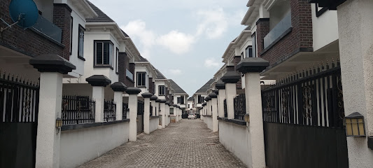 Clover Court Estate estate near Willow Greens Estate - 0.3km away